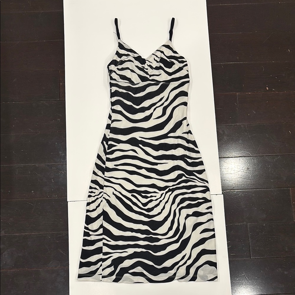 💕Gently💕Guess Sexy Black&White Zebra Bodycon Slim Fit Dress,Stretchy,Festival